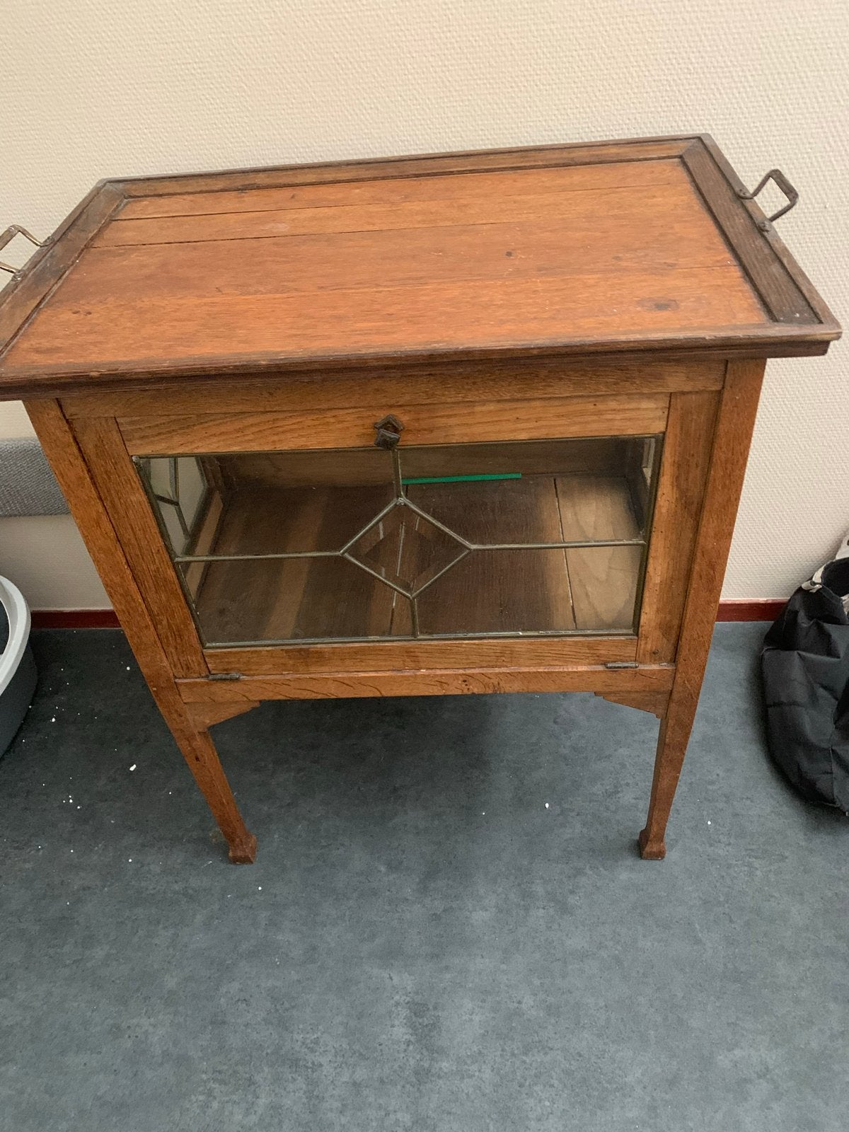 Antiek houten theekastje met glas-in-lood, Antiek en Kunst, Ophalen