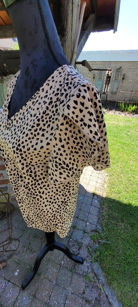 Shein luipaard leopard blousje blouse top maat M zgan, Maat 38/40 (M), Beige, Ophalen of Verzenden, Zo goed als nieuw