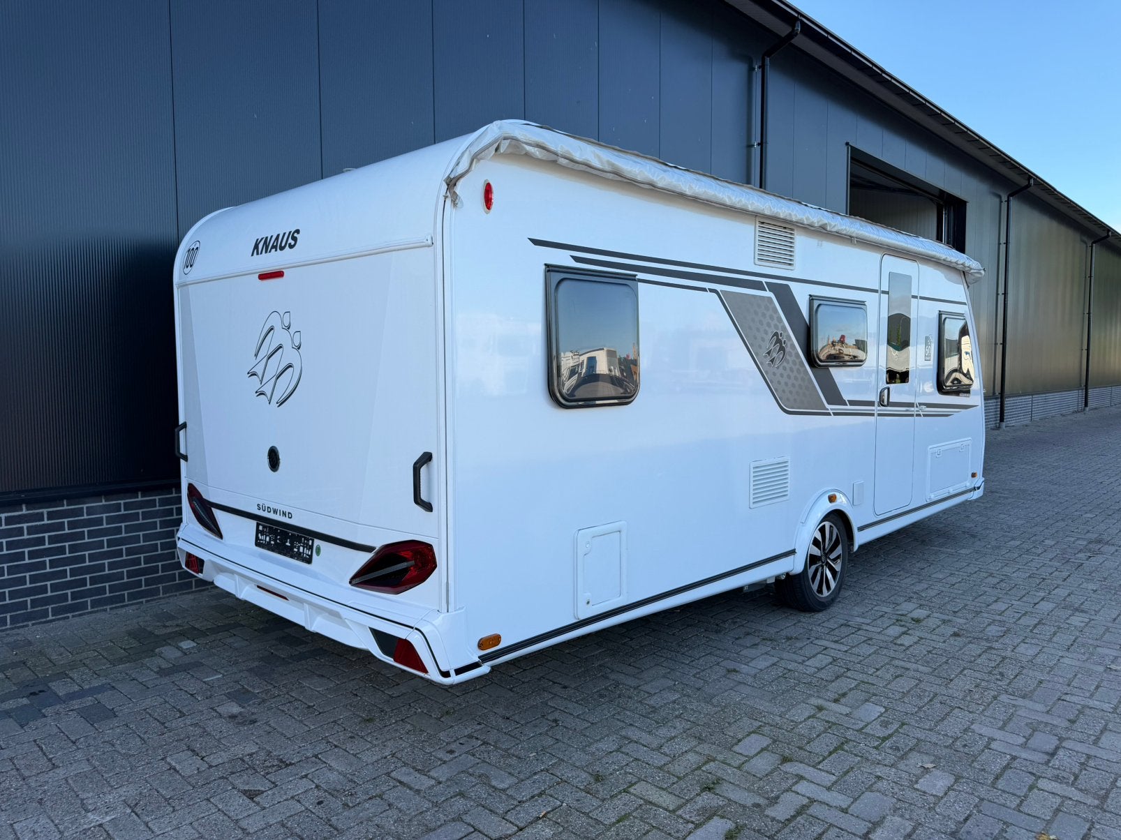 Foto 22 van Knaus Sudwind 580 QS | 3-Pers Stapelbed,Mover,Airco,Voortent
