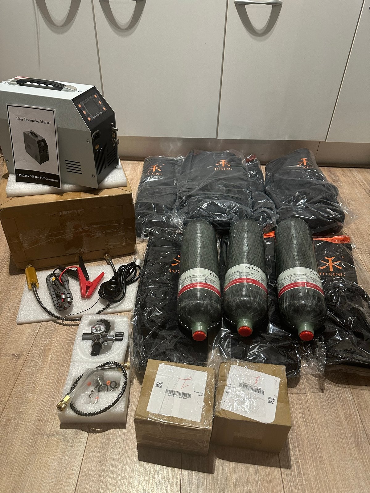 Nieuwe PCP Compressor Set 300 Bar Inclusief 3L Carbon Fles, Doe-het-zelf en Verbouw, Compressors, Business@podofo.com (algemeen)