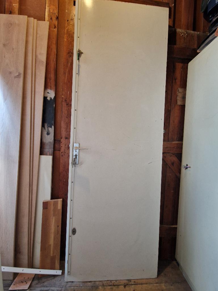 Multiplex buitendeur met sloten en sleutels, Ophalen, Gebruikt, Minder dan 80 cm, Buitendeur