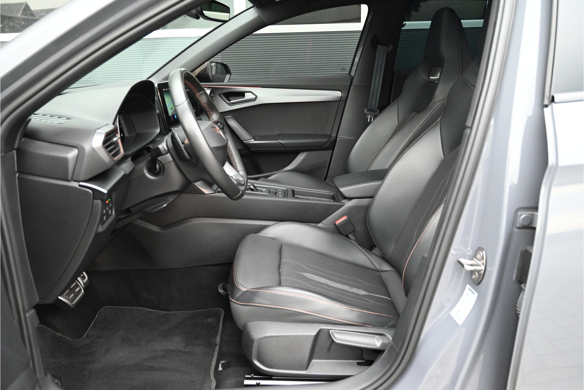 CUPRA Leon 1.4 e-Hybrid VZ 245 PK / PANO / DCC / SFEER / ACC, Auto's, 77 km/l, Gebruikt, 4 cilinders, Leon