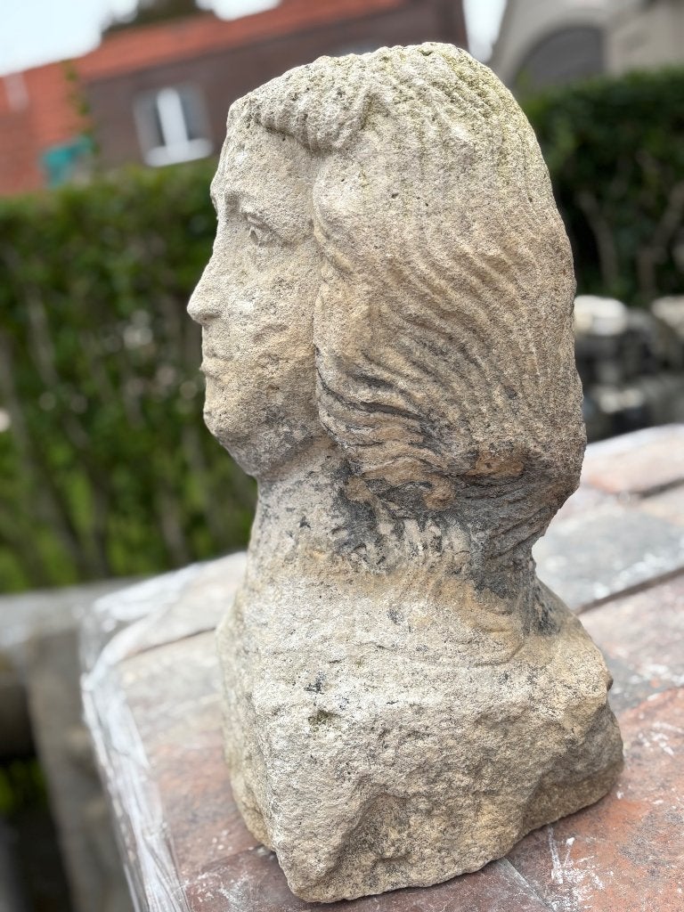 Eeuwenoud borstbeeld in franse zandsteen, Ophalen