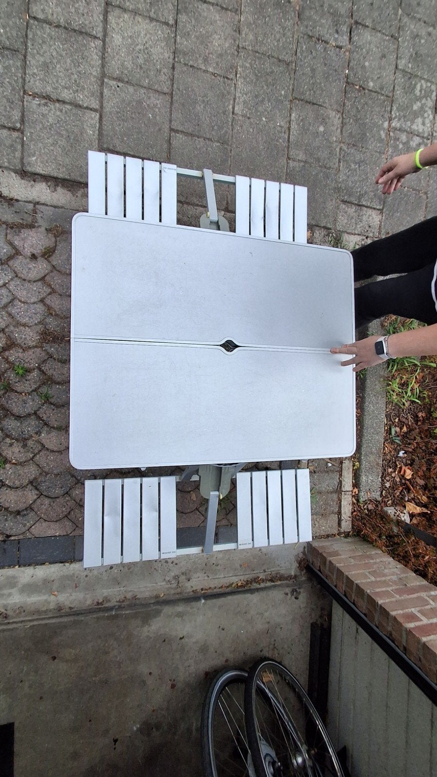 Opvouwbare campingtafel met bankjes, Ophalen of Verzenden, Gebruikt, Campingtafel