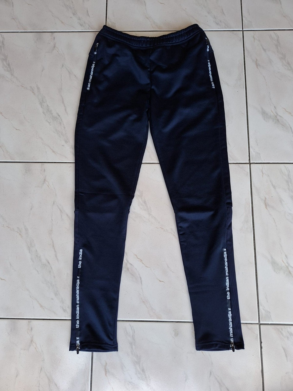 Donkerblauwe The Indian Maharadja trainingsbroek maat 176, Ophalen, Zo goed als nieuw, Kleding
