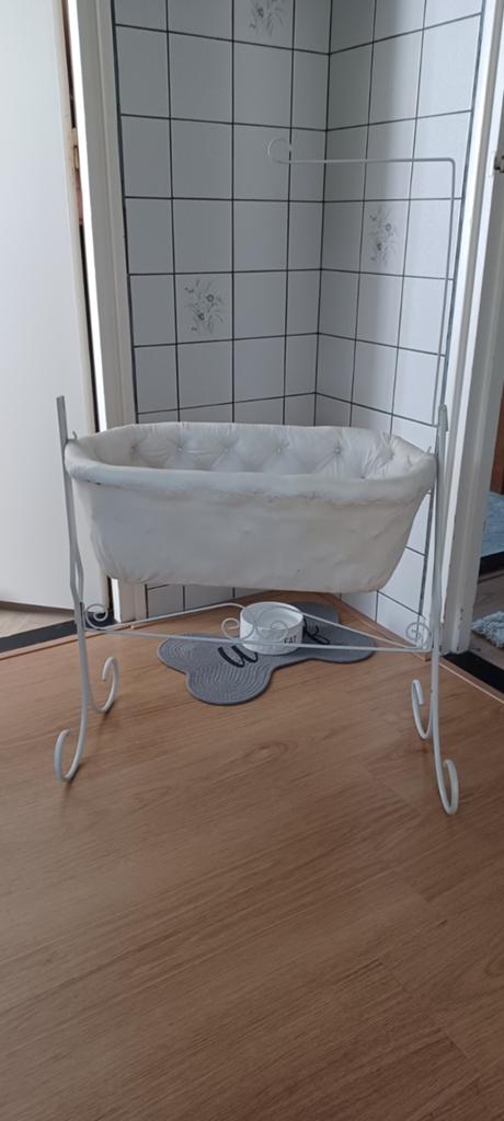 Poppenwiegje met bekleding, Antiek en Kunst, Ophalen