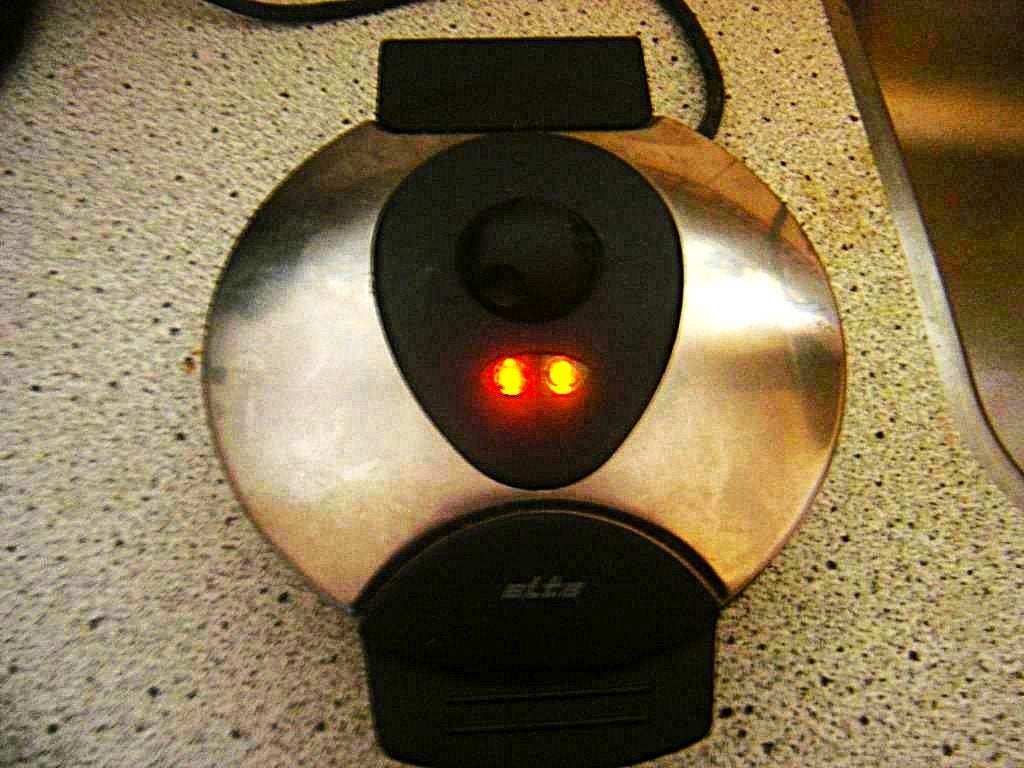 Wafelpan 220volt, Ophalen of Verzenden, Vaatmachinebestendige platen, Gebruikt