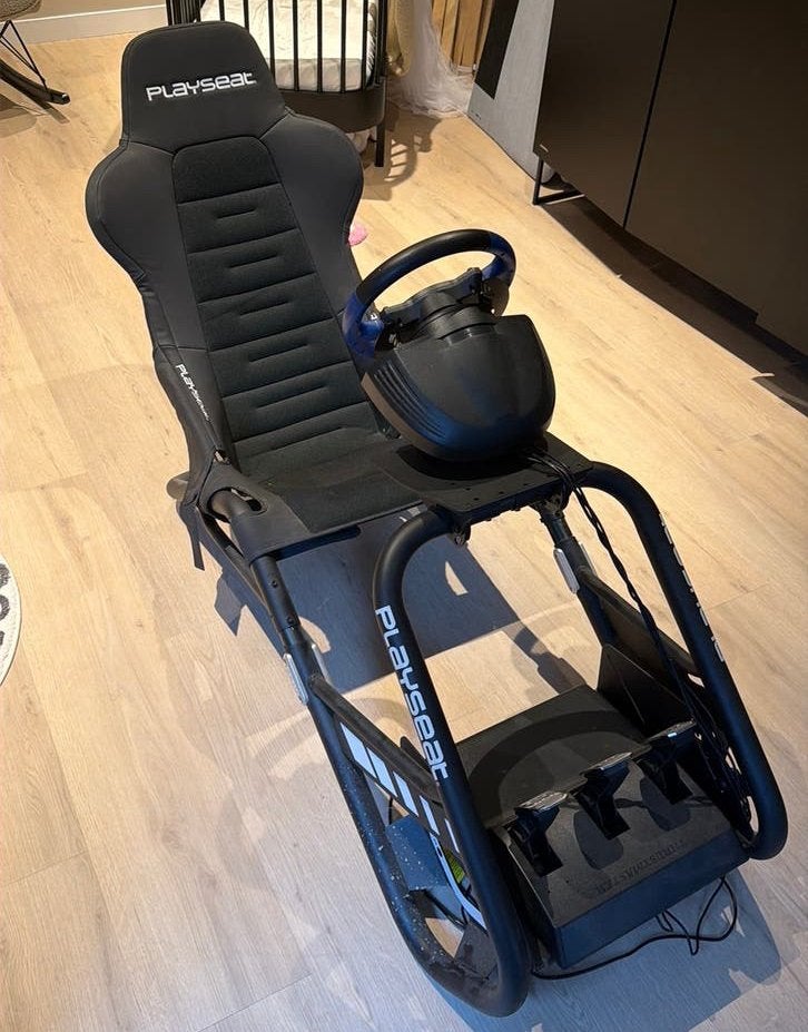 Playseat met stuur en gaspenda, Spelcomputers en Games, Ophalen, Zo goed als nieuw