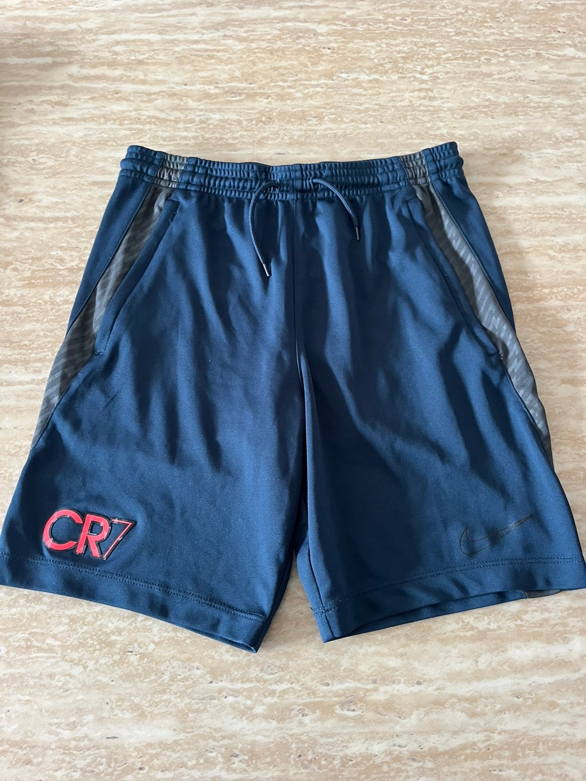 Nike CR7 voetbalbroekje, Ophalen of Verzenden, Zo goed als nieuw, Jongen of Meisje, Sport- of Zwemkleding