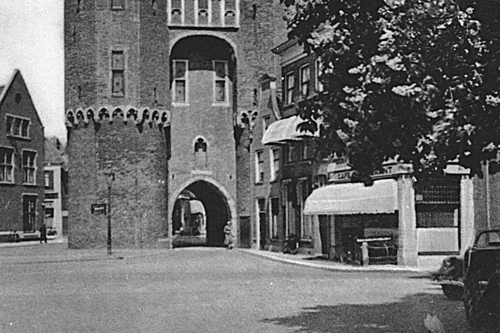 968858	Zwolle	Sassenpoort	 	 	Gelopen met postzegel, Ophalen of Verzenden, 1920 tot 1940, Gelopen, Overijssel