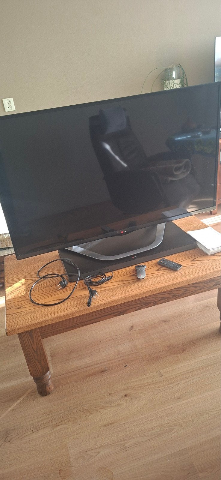 LG TV met Soundplate, Ophalen, 50 Hz, Zo goed als nieuw, 100 cm of meer