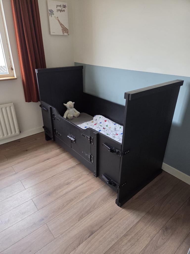 Peuterbed Happy Baby Kiske 70x150cm, incl. matras, Gebruikt, 70 tot 85 cm, 140 tot 160 cm, Ophalen
