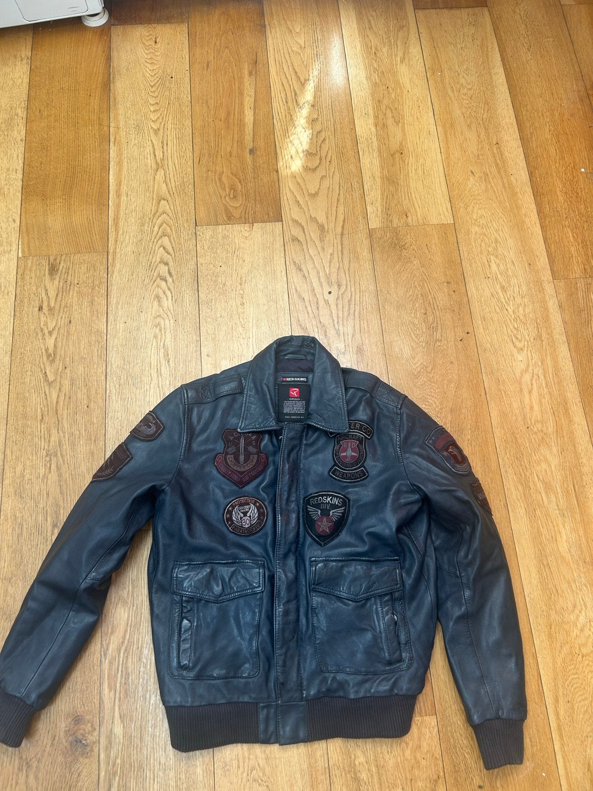 Redskins Bomberjack met Patches - Maat M, Ophalen of Verzenden, Zo goed als nieuw, Maat 48/50 (M), Zwart