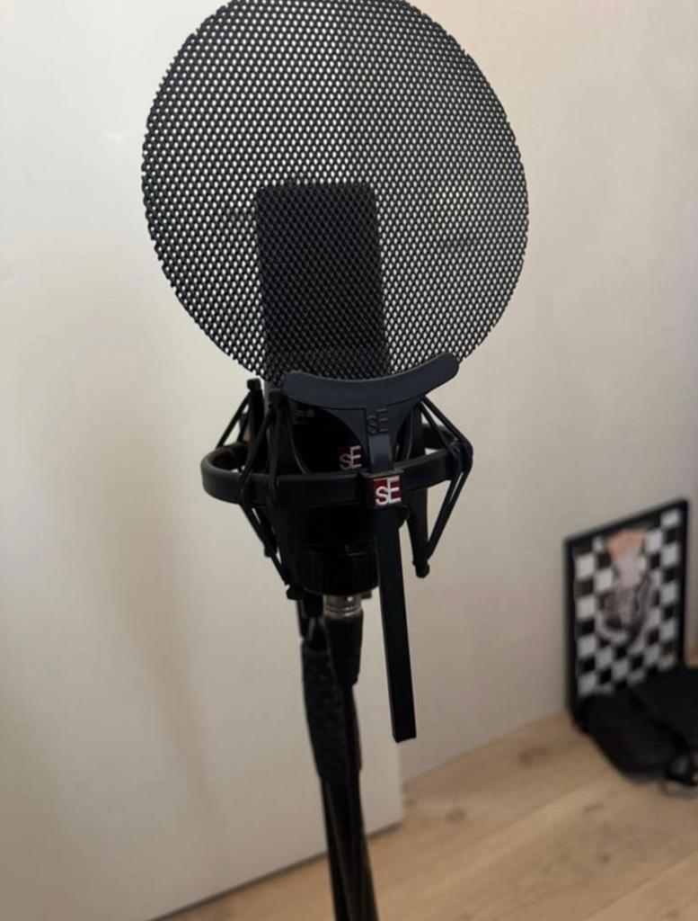 SE X1 S Condensator microfoon + Focusrite, Ophalen, Zo goed als nieuw, Studiomicrofoon