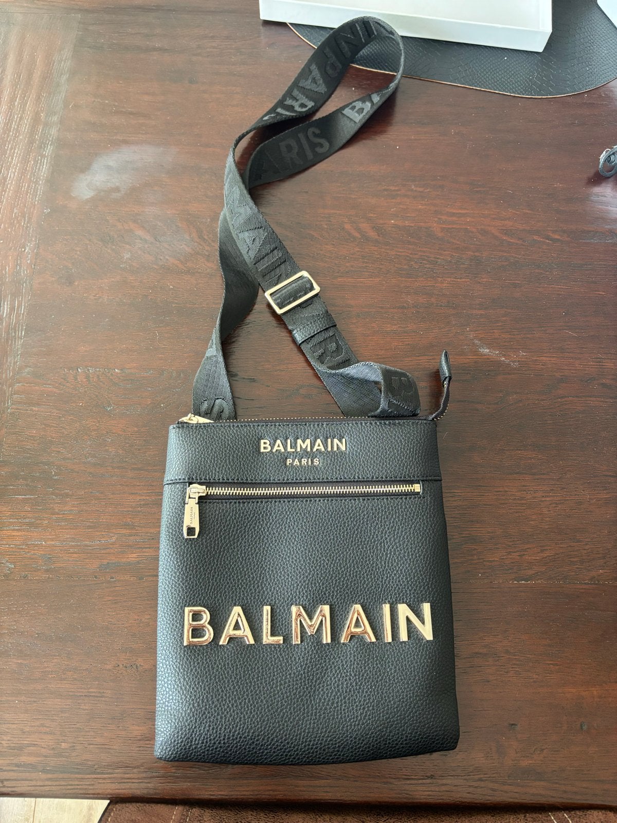 Balmain Paris Schoudertasje Zwart - Nieuw met kaartjes, Ophalen of Verzenden, Nieuw