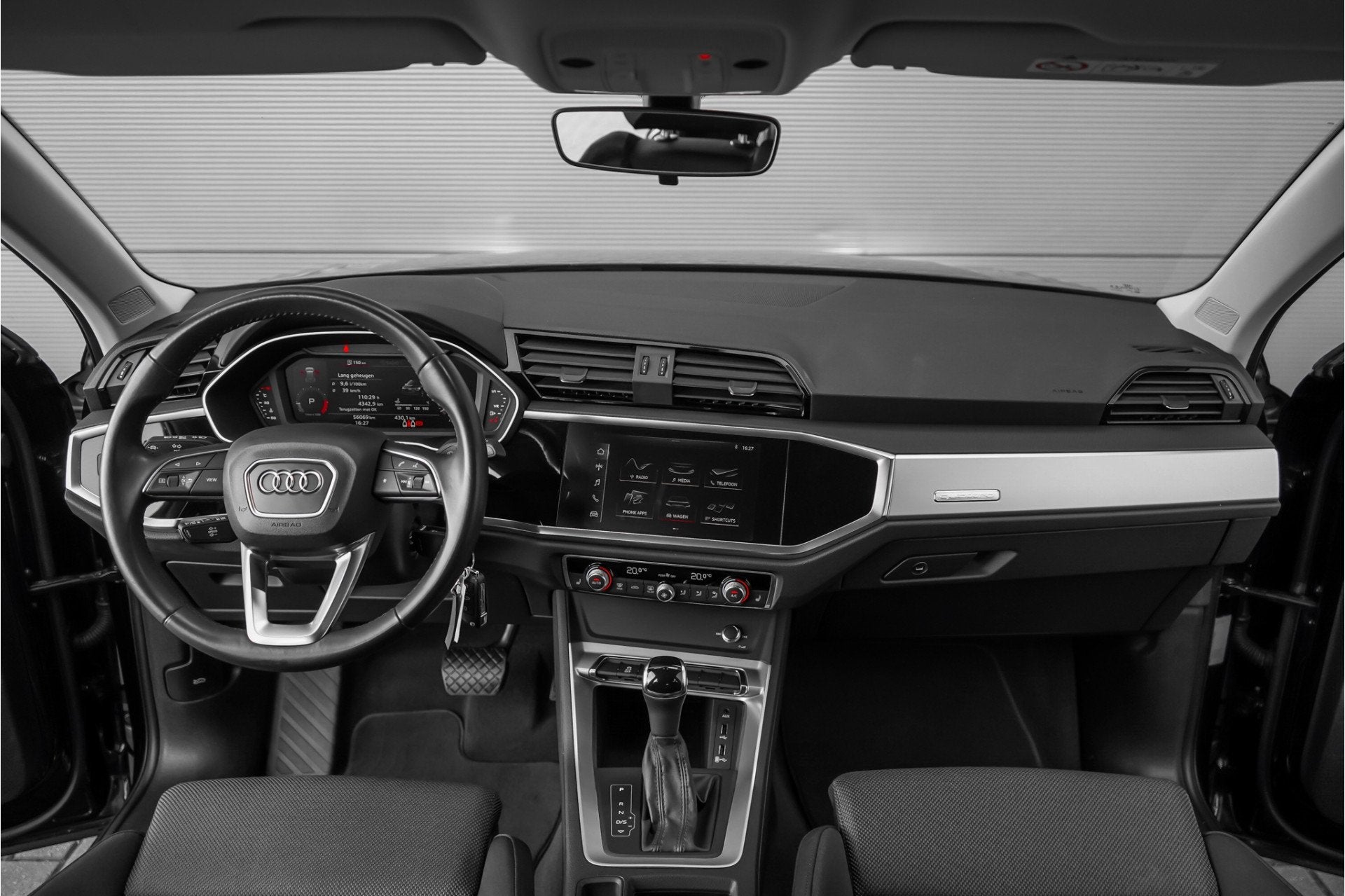 Audi Q3 40 TFSI Quattro Edition Virtual Dash CarPlay Cruise, Auto's, 12 maanden, Stof, Gebruikt, Zwart