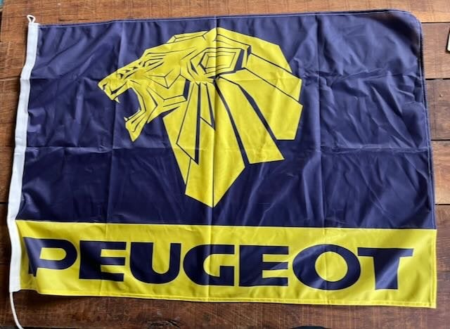 PEUGEOT  retro  garage -  reclame vlag 100x 70, Ophalen of Verzenden, Zo goed als nieuw, Auto's