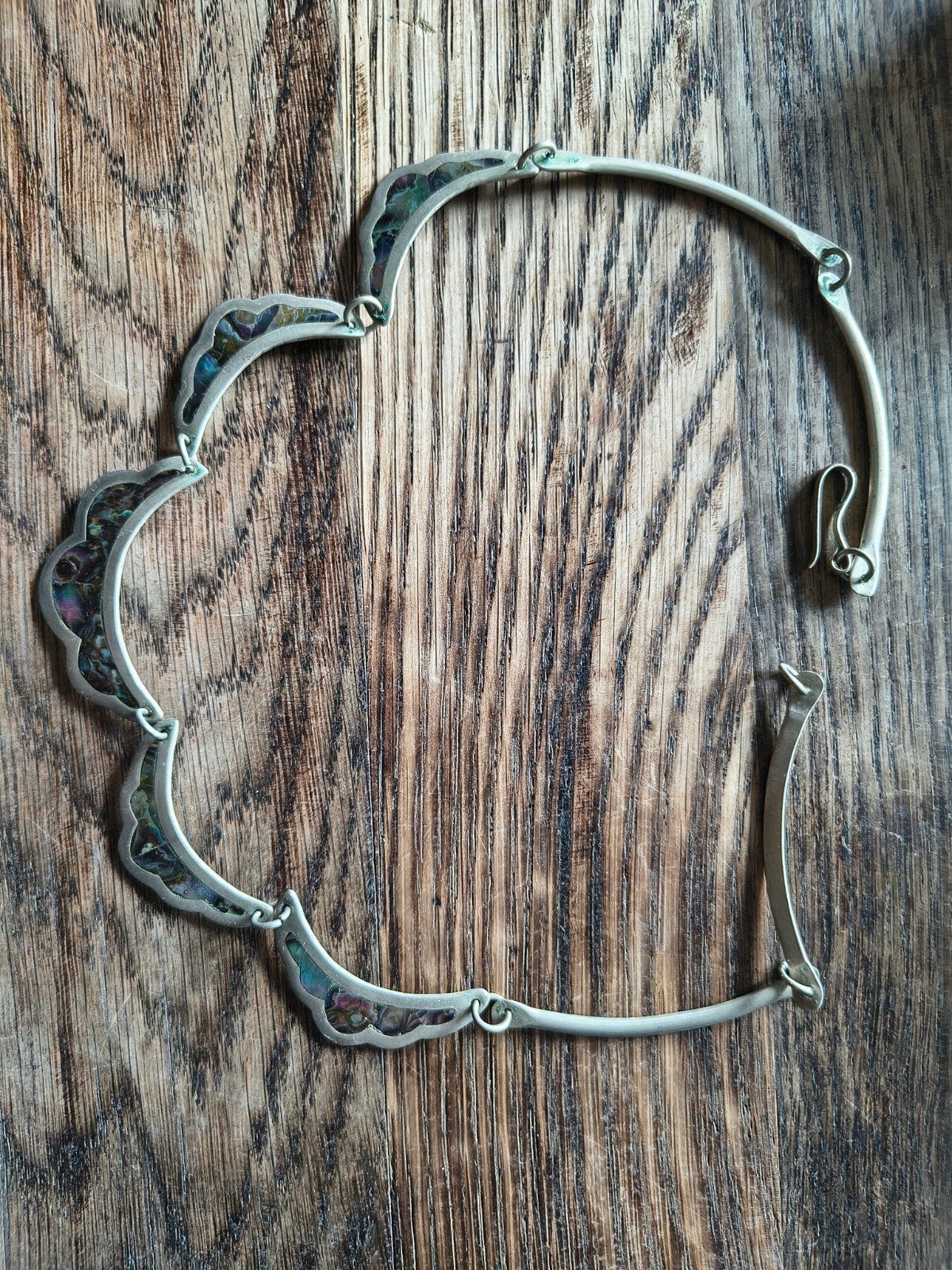 Jaren '30 Mexicaanse alpaca ketting met abalone inleg, Ophalen of Verzenden, Overige materialen, Ketting, Met edelsteen