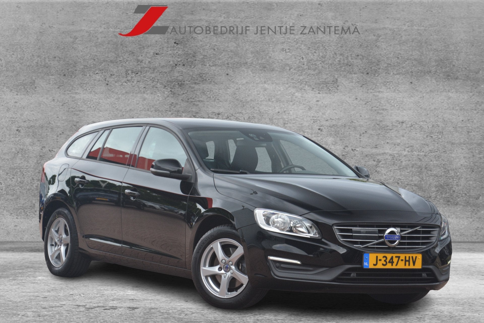 Volvo V60 2.0 T4 Momentum | Navigatie | Clima | PDC | BLIS |, Auto's, Gebruikt, Euro 6, 1969 cc, Zwart