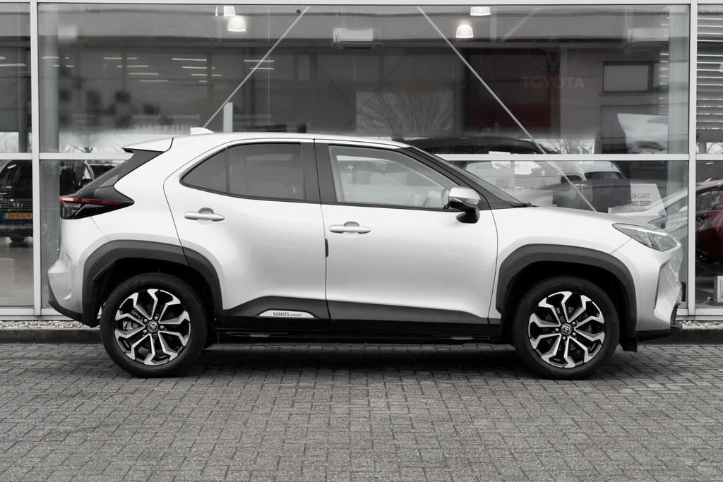 Toyota Yaris Cross 1.5 Hybrid AWD l PDC, Auto's, Automaat, Gebruikt, 1490 cc, Bedrijf