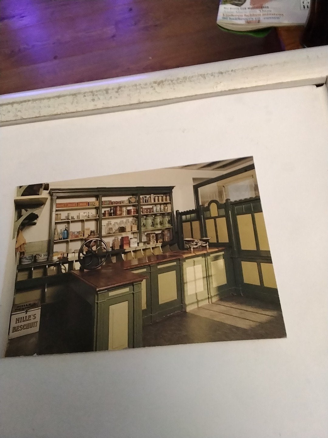 Oude ansichtkaart van een kruidenierswinkel, Ophalen of Verzenden, 1940 tot 1960, Ongelopen