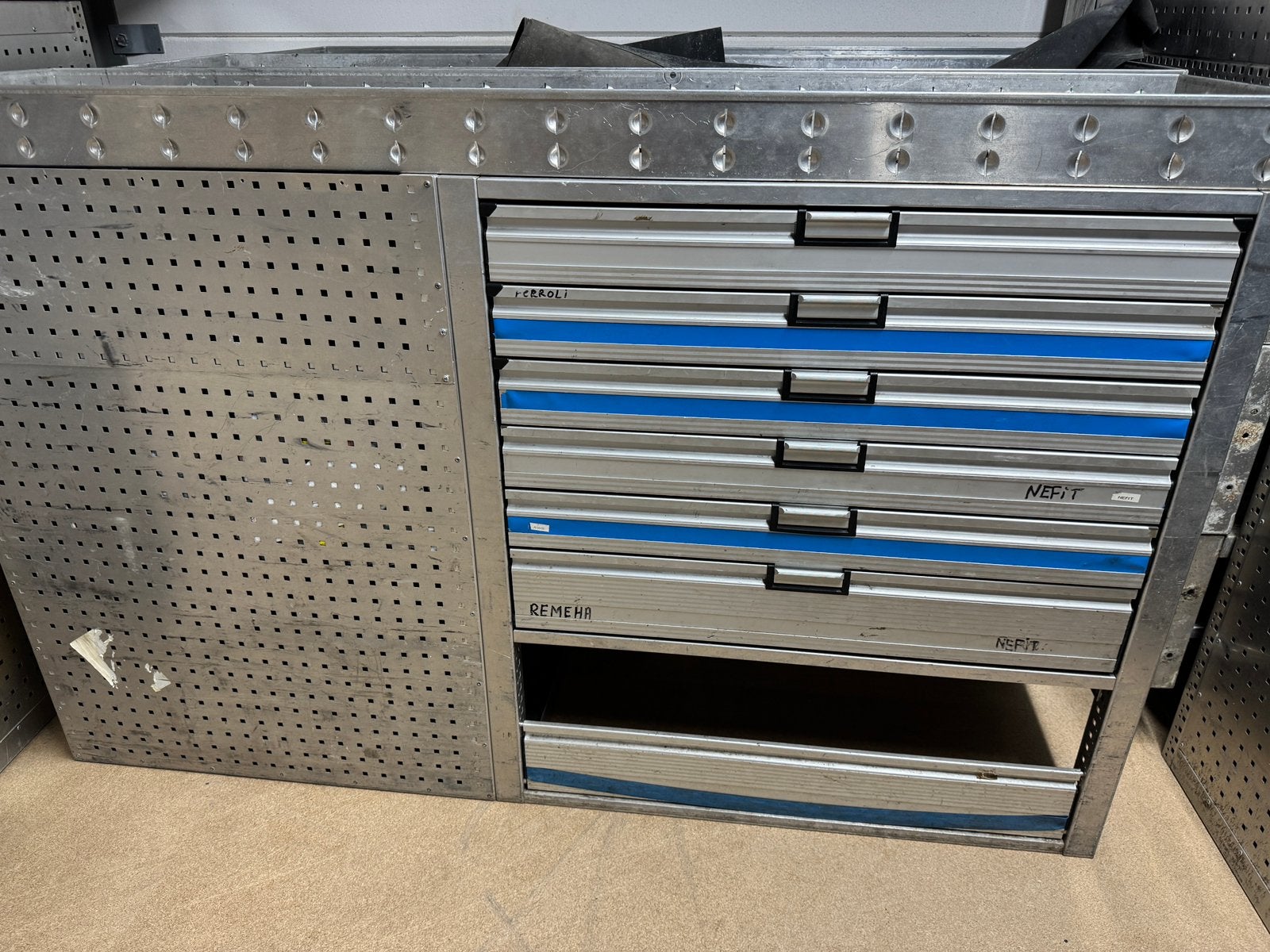 Aluminium ladekast bedrijfswagen, Ophalen, Gebruikt