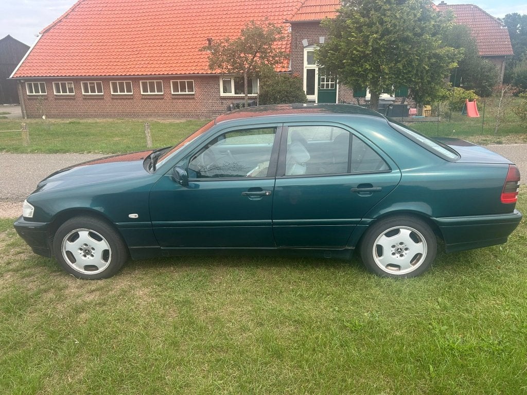 Mercedes-Benz C-Klasse 1.8 C180 Sedan Esprit AUT 1997 Groen, Auto's, Automaat, 4 cilinders, 1799 cc, 122 pk