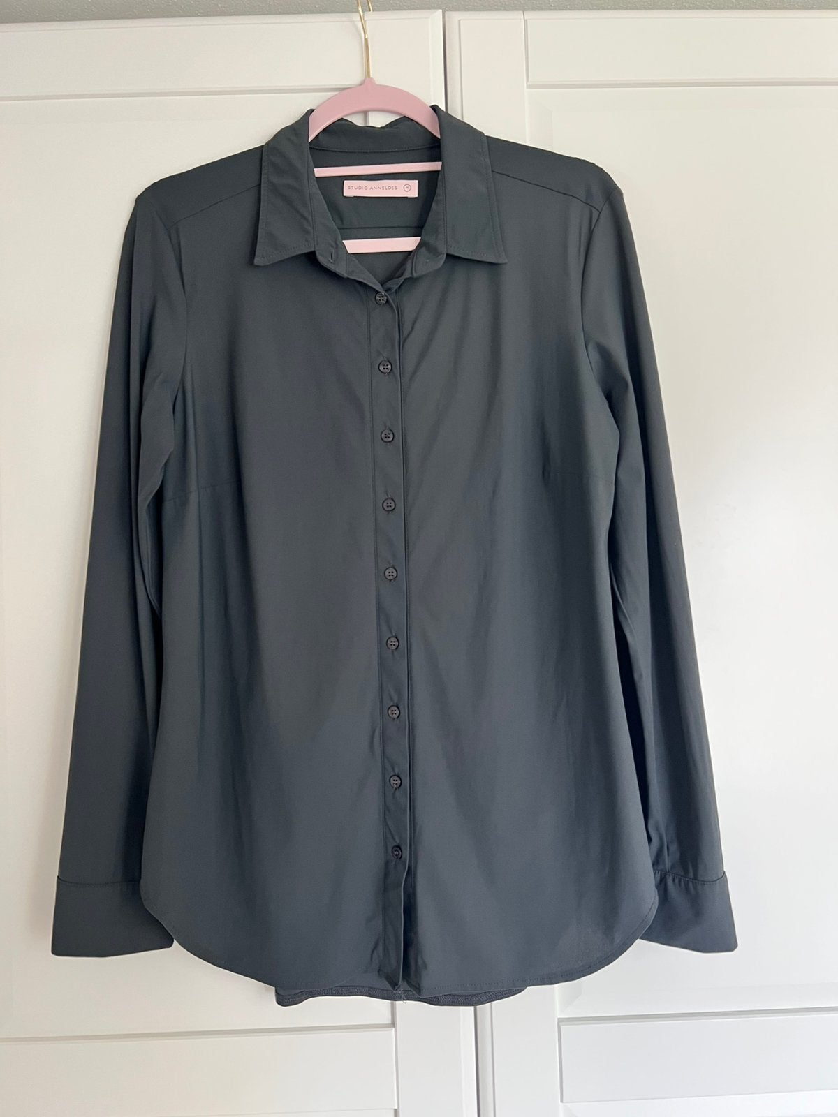 Studio anneloes poppy blouse M dark grey / grijs travelstof, Maat 38/40 (M), Ophalen of Verzenden, Zo goed als nieuw, X