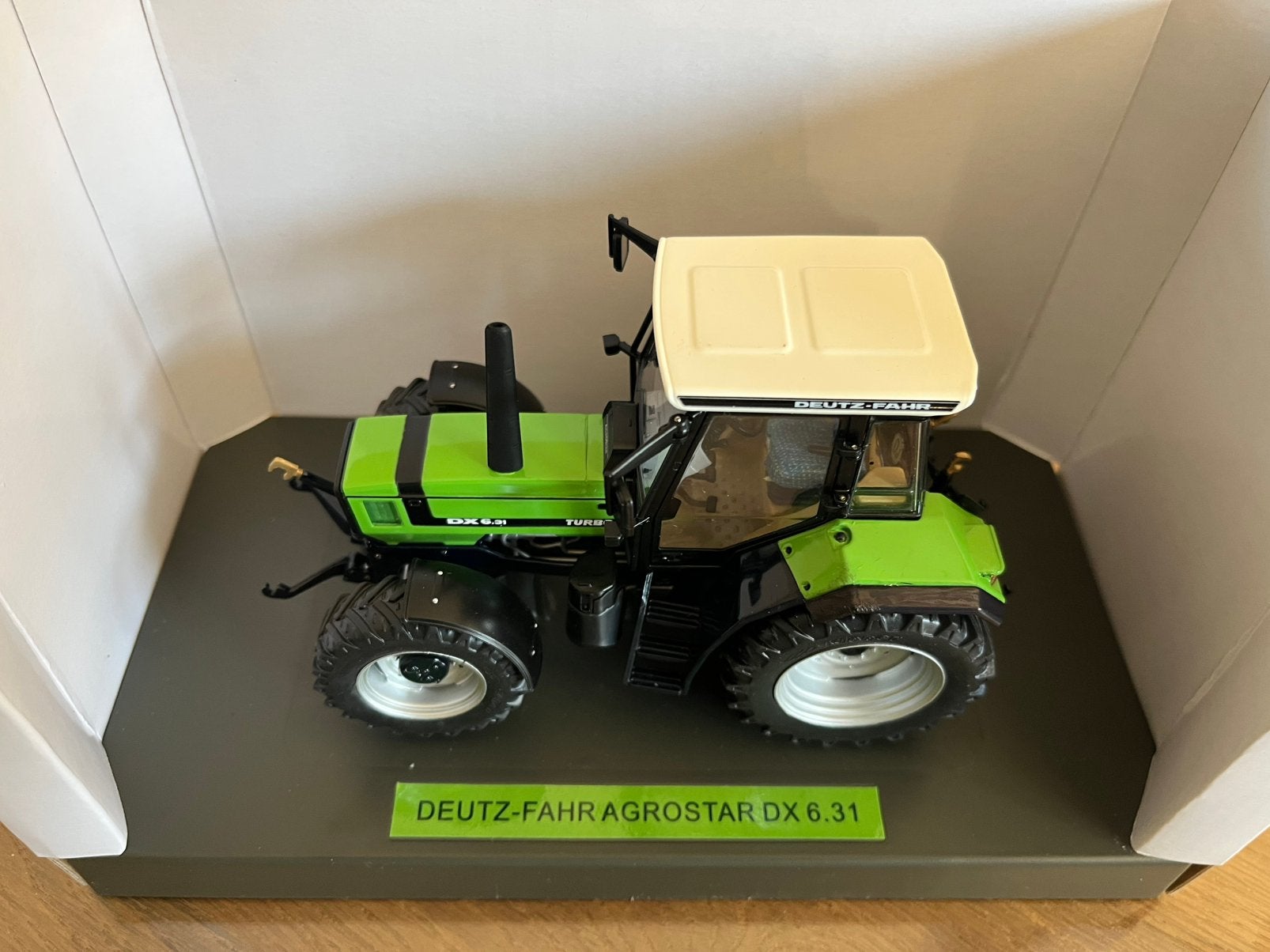 Deutz-Fahr AgroStar DX 6.31 trekker Weise Toys 1020 Nieuw, Ophalen of Verzenden, Nieuw, Tractor of Landbouw, Overige merken