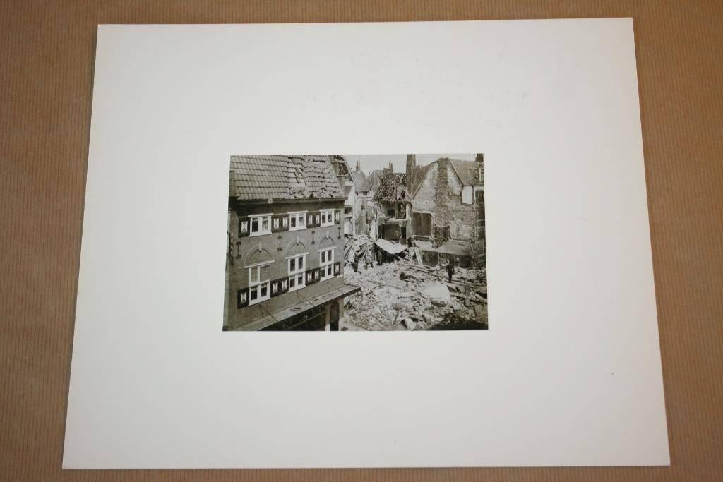 Foto Archief Vlissingen - Café-restaurant Walstraat 1942, Ophalen of Verzenden, Gelezen