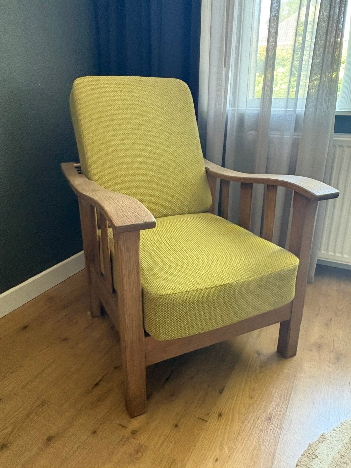 Te koop deze mooie vintage oude rookstoel., Huis en Inrichting, Ophalen, Gebruikt, 75 tot 100 cm, 50 tot 75 cm