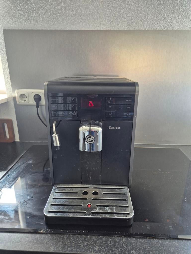 Philips Saeco HD8768 volautomatische espressomachine, Witgoed en Apparatuur, Koffiezetapparaten, Ophalen, Gebruikt, Koffiemachine