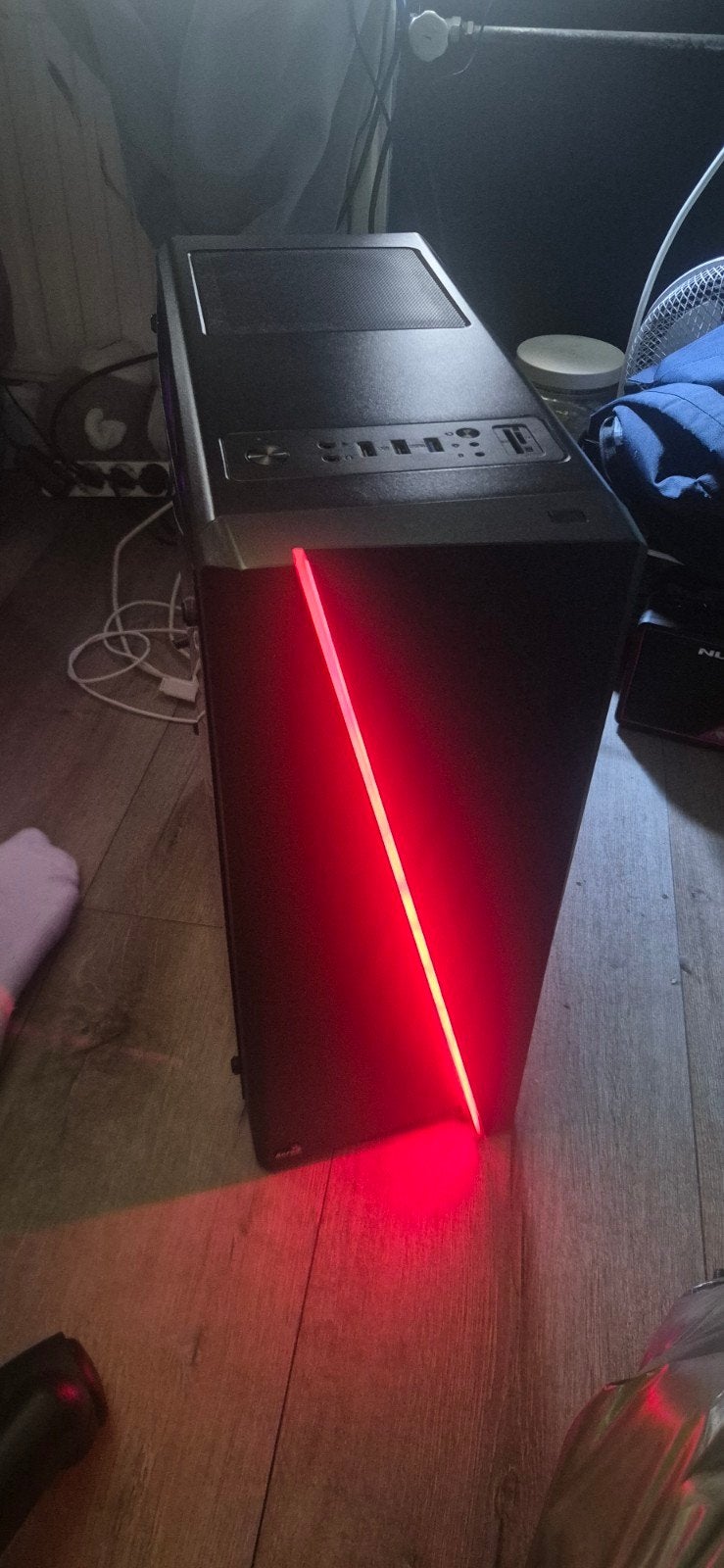 Gaming PC: RTX 5060 (8GB), i5-14600KF, 32GB RAM, 4TB Opslag, Computers en Software, Desktop Pc's, 32 GB, Zo goed als nieuw, SSD