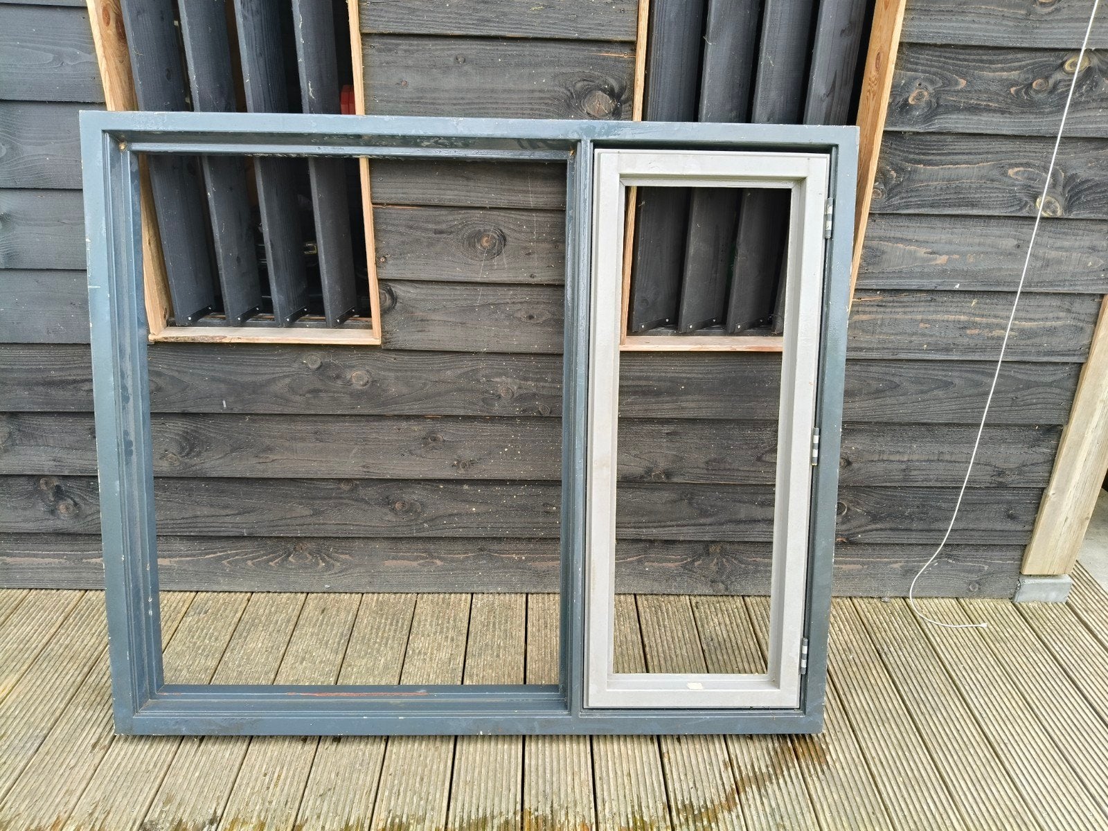 Ongebruikt hardhouten kozijn 1543  1298 mm incl. draai-/kie, Doe-het-zelf en Verbouw, Kozijnen en Schuifpuien, Ophalen, Hout, Raamkozijn