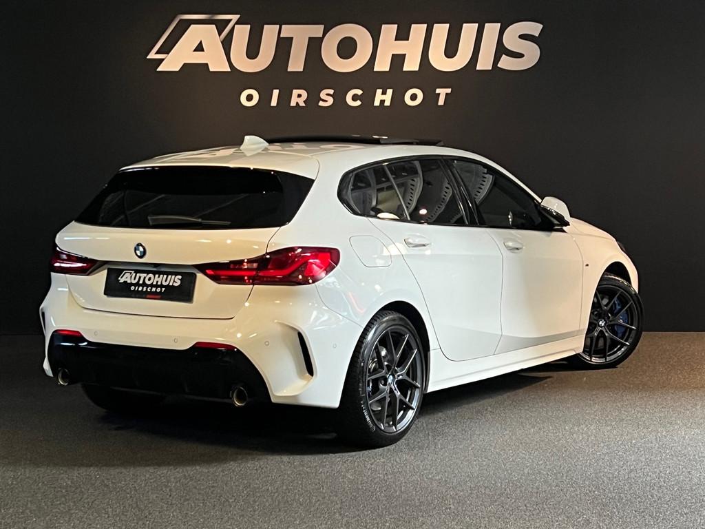 BMW 1-serie 120i High Executive Edition M Pano/ Performance, Auto's, 1998 cc, Gebruikt, Zwart, 4 cilinders