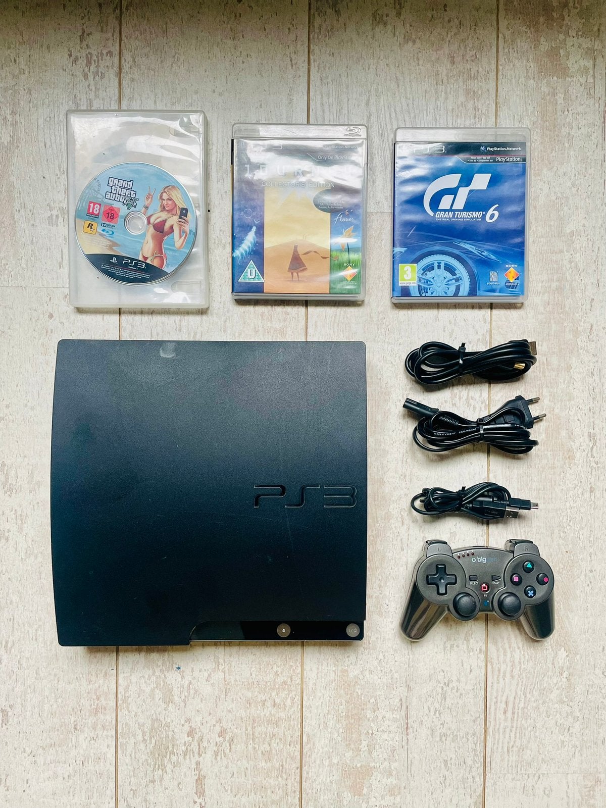 PS3 Slim 250GB + 6 Top Games + Kabels / schoon en stil, Met 1 controller, Slim, Gebruikt, Met games