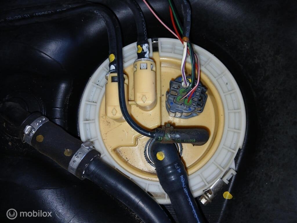 Dieseltank 2.7 TdV6 Land Rover Discovery 3 Diesel Tank pomp, Land Rover, Ophalen of Verzenden