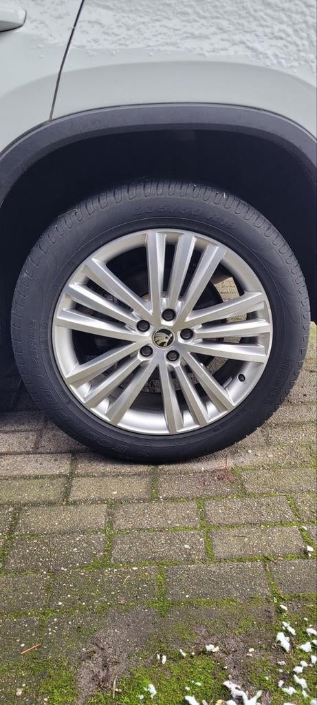 Pirelli Scorpion Verde Zomer banden zonder velgen 235/50 R19, Ophalen, Gebruikt, Universele onderdelen