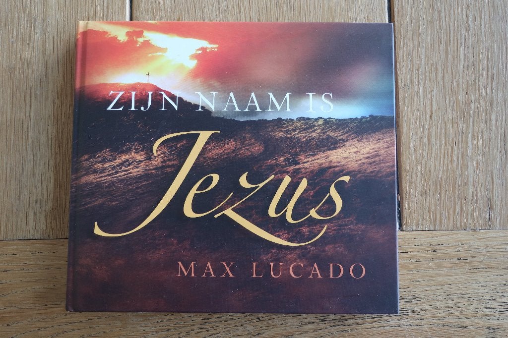 Zijn naam is Jezus Max Lucado, Ophalen of Verzenden, Zo goed als nieuw, Christendom | Protestants
