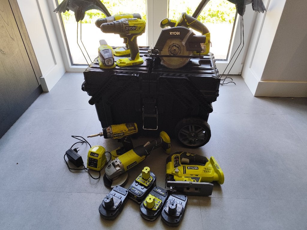 Foto 2 van Ryobi ONE+ Machineset