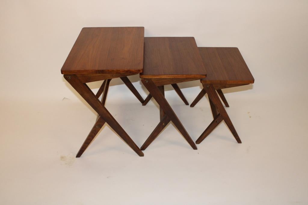 Vintage Bijzettafeltjes ‘nesting Tables’ Bengt Ruda style, Huis en Inrichting, Tafels | Bijzettafels, Ophalen, Rond, Minder dan 55 cm