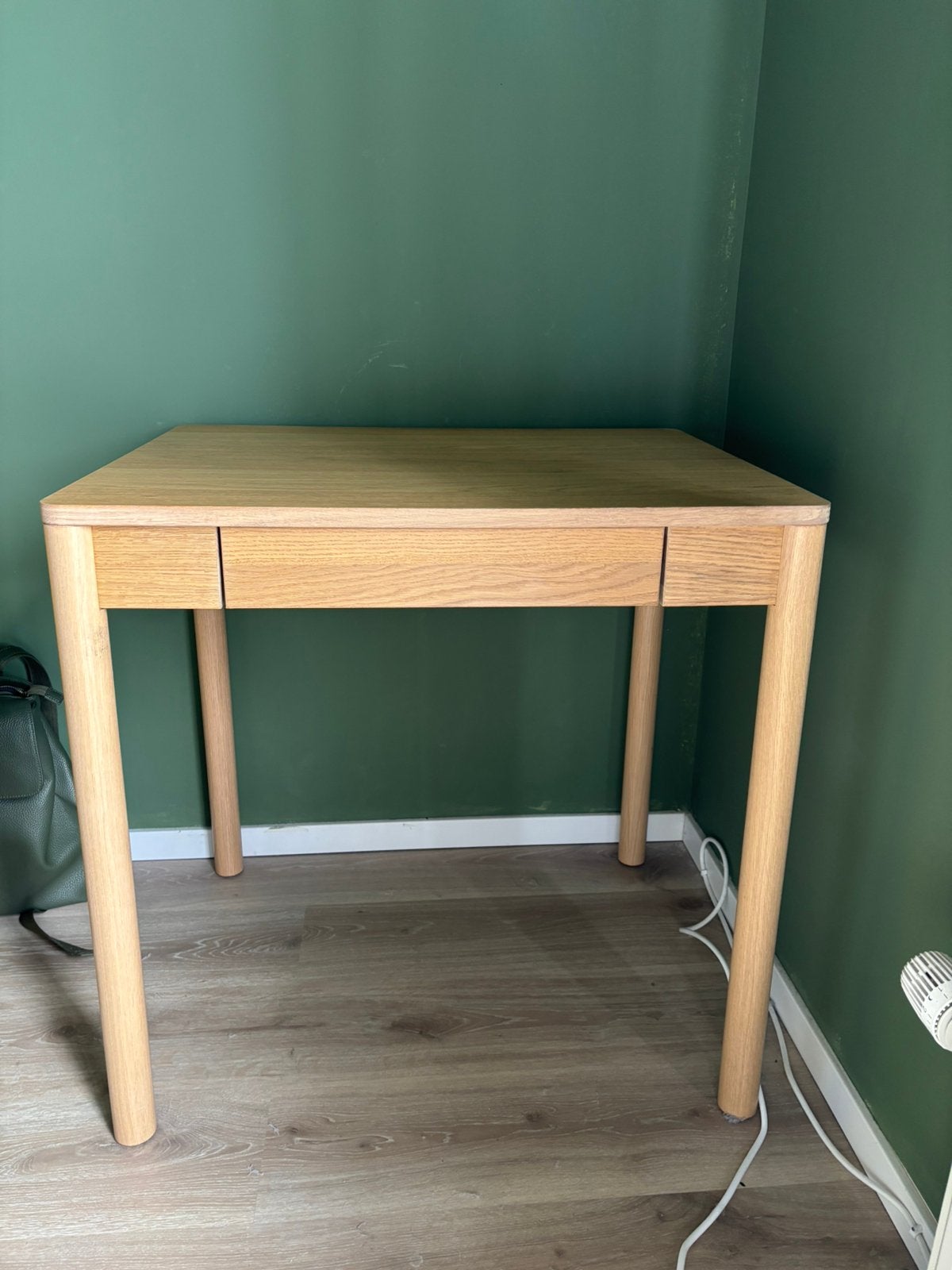 Ikea Tonstad bureau 75x60 cm ZGAN, Ophalen, Zo goed als nieuw