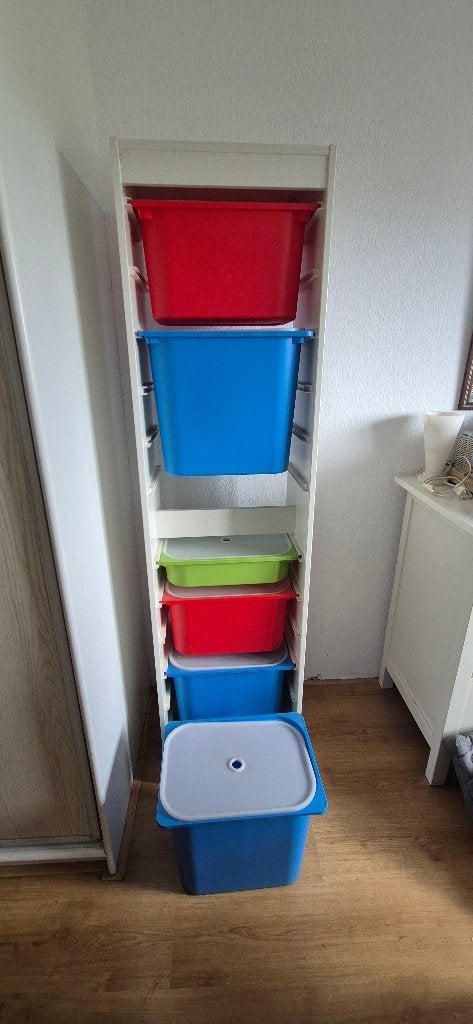 IKEA Trofast kast met opbergbakken - als nieuw, Ophalen, Zo goed als nieuw, Minder dan 150 cm, Met lade(s)