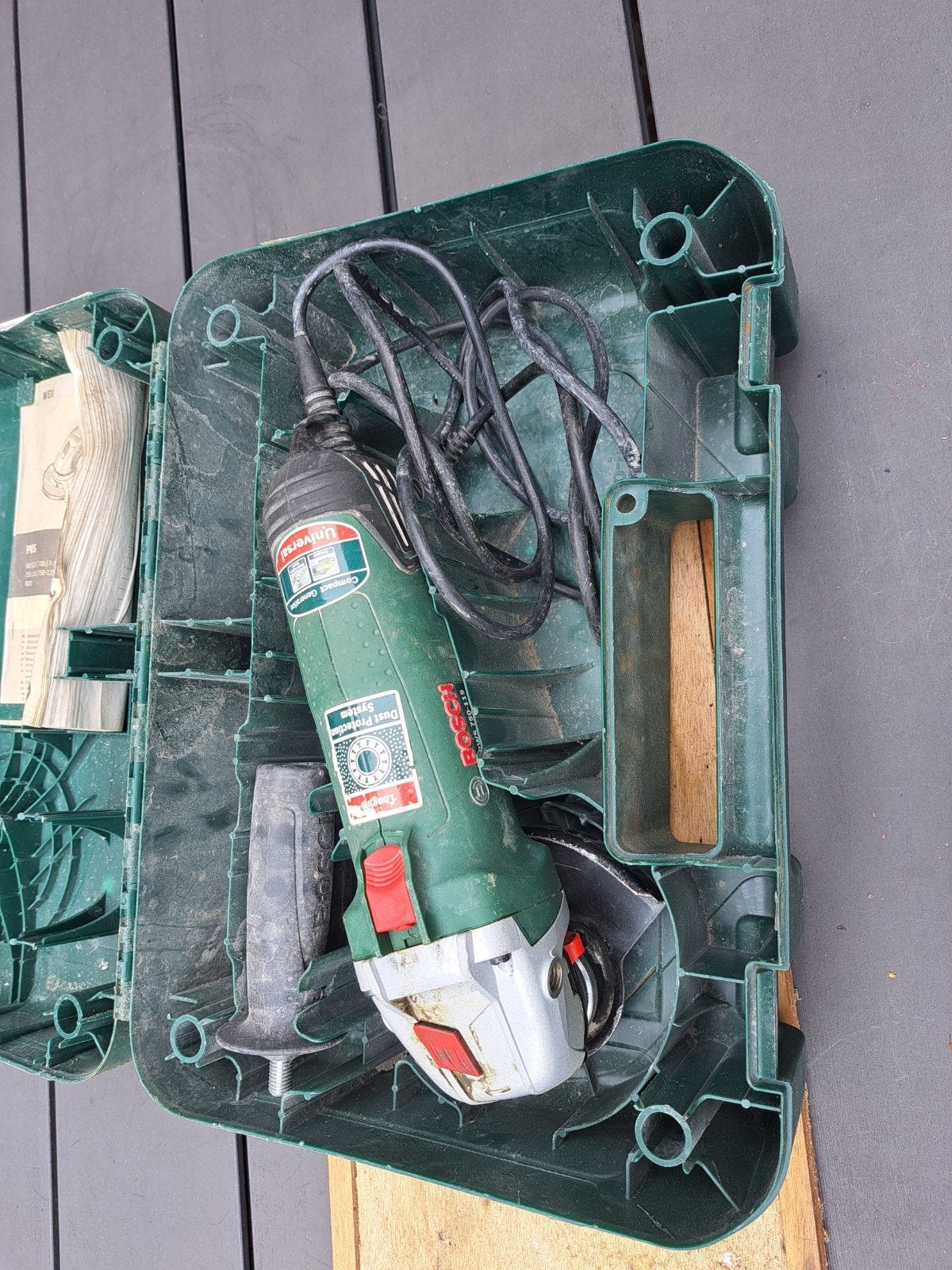 Bosch Haakse Slijpmachine PWS 700-115 met Koffer, Doe-het-zelf en Verbouw, Gereedschap | Slijpmachines, Ophalen