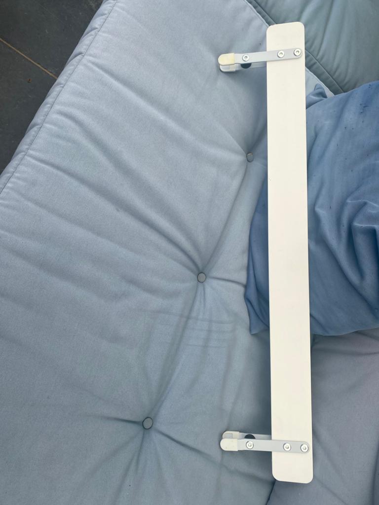 Zijsteun voor bed, Kinderen en Baby's, Kinderkamer | Bedden, Ophalen of Verzenden, Zo goed als nieuw, Minder dan 140 cm, Minder dan 70 cm