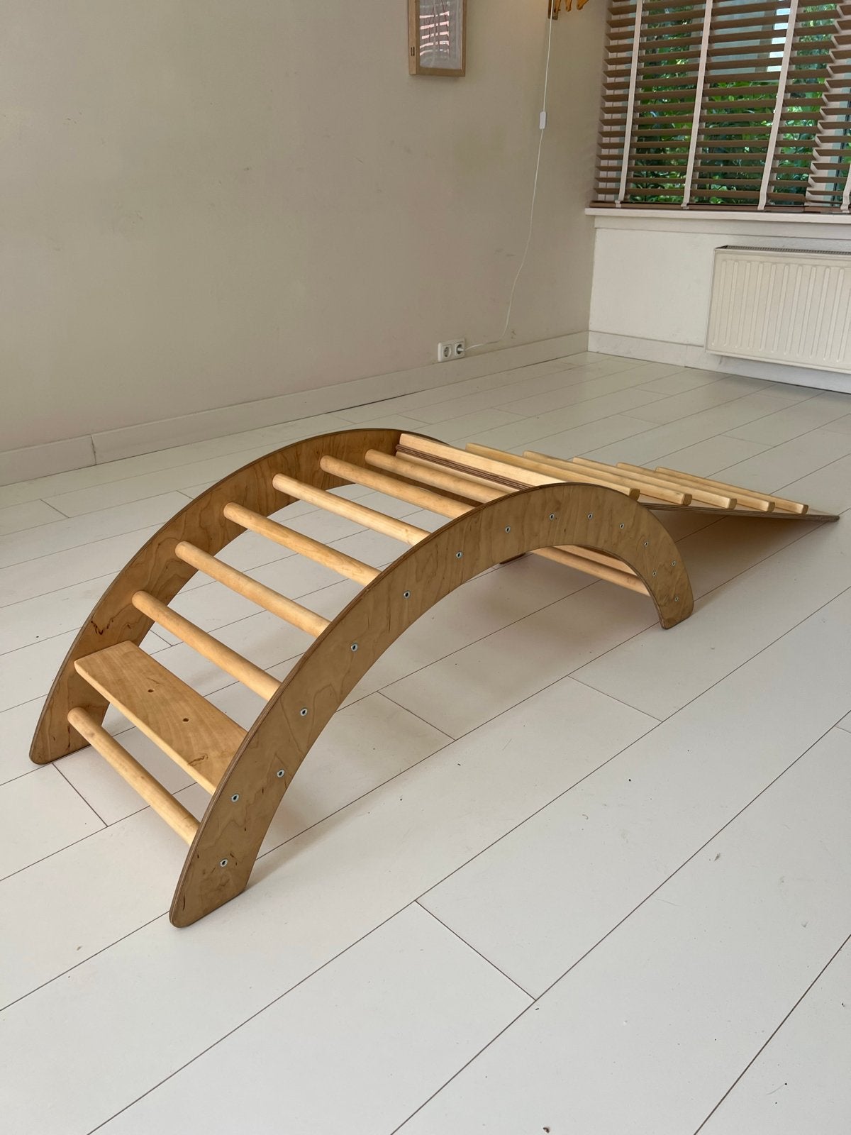Montessori houten klimrek/klimboog met glijbaan/klimplank, Kinderen en Baby's, Speelgoed | Houten speelgoed, Ophalen, Zo goed als nieuw