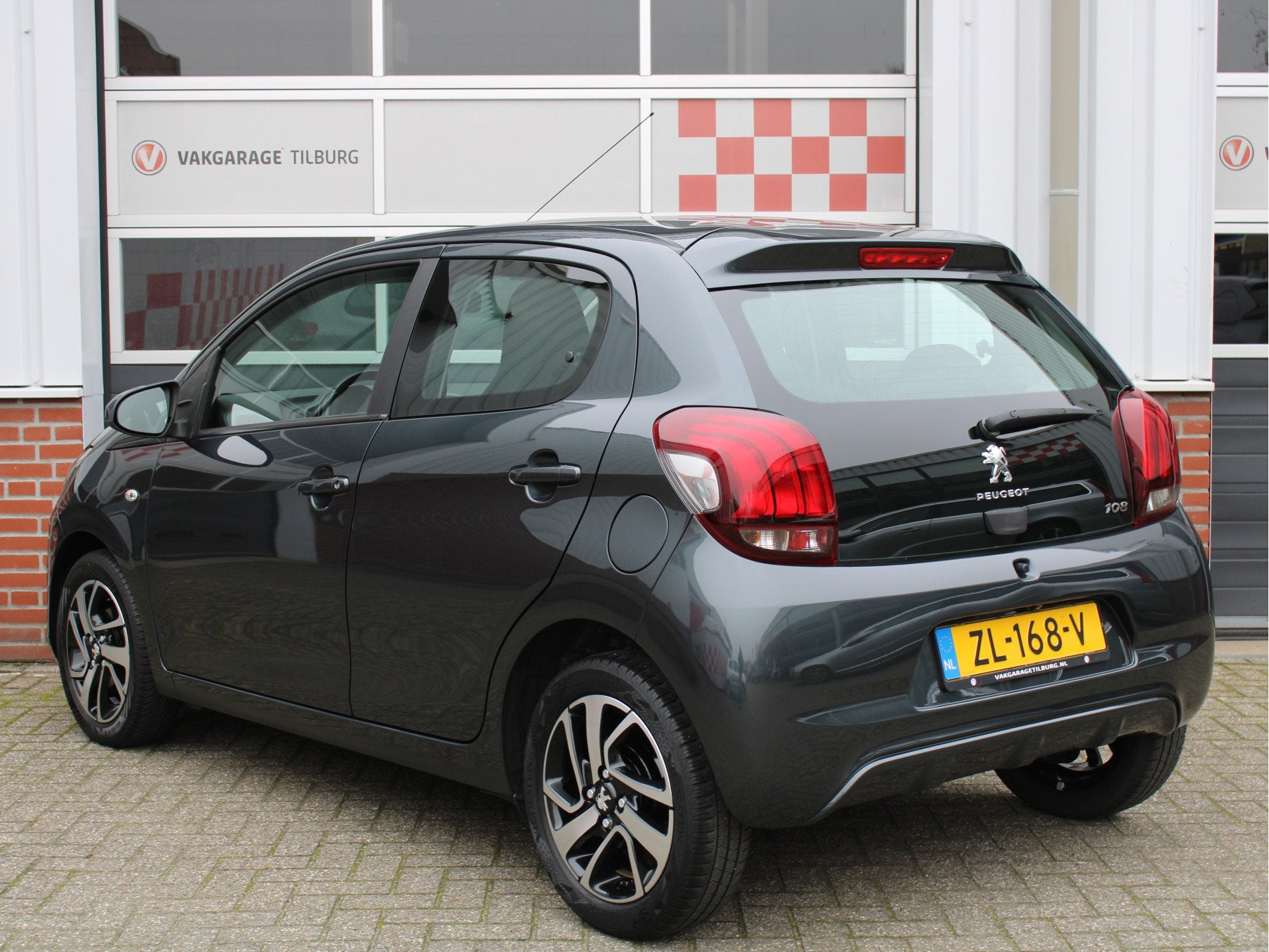 Peugeot 108 1.0 e-VTi Blue Lease Executive Camera/ClimateCon, Stof, Gebruikt, Euro 6, 4 stoelen