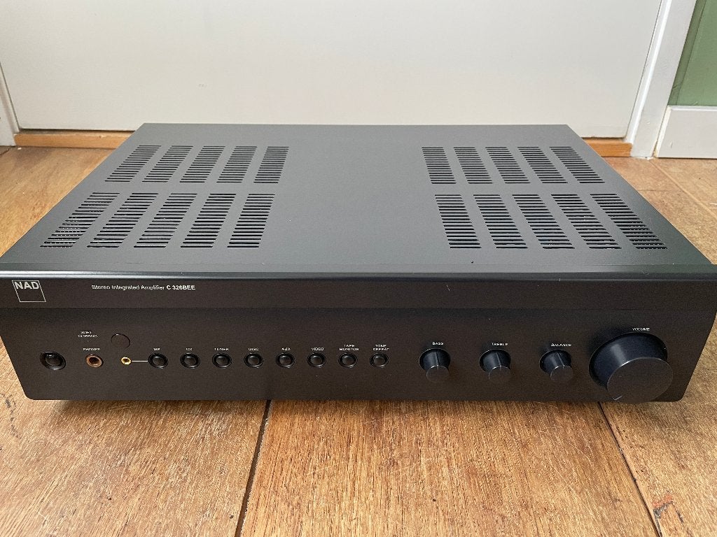 NAD C326BEE stereo versterker, Overige merken, Ophalen of Verzenden, Zo goed als nieuw, 60 tot 120 watt