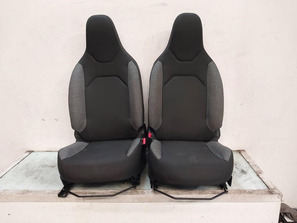 Interieur Toyota Aygo X (2022-03/..) 739200H030, Auto-onderdelen, Gebruikt, Kundenbetreuung@toyota.de, Toyota-Allee 2, Köln 50858, , Duitsland