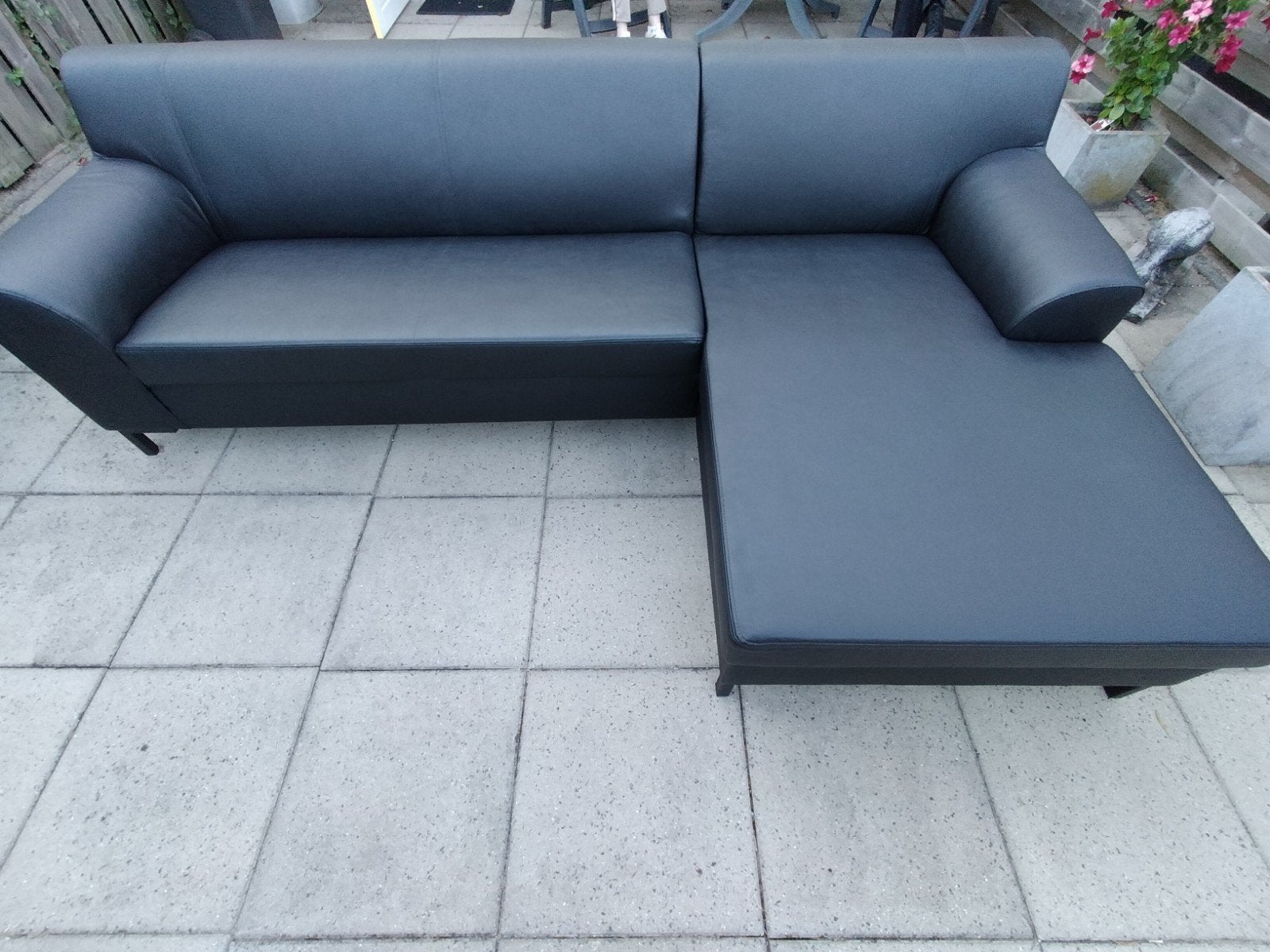 Zwarte L-vormige bank met chaise longue, Ophalen, 250 tot 300 cm, Gebruikt, 125 tot 150 cm